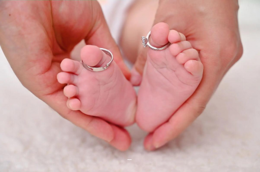 供卵助孕联系方式怀孕妊娠线不明显